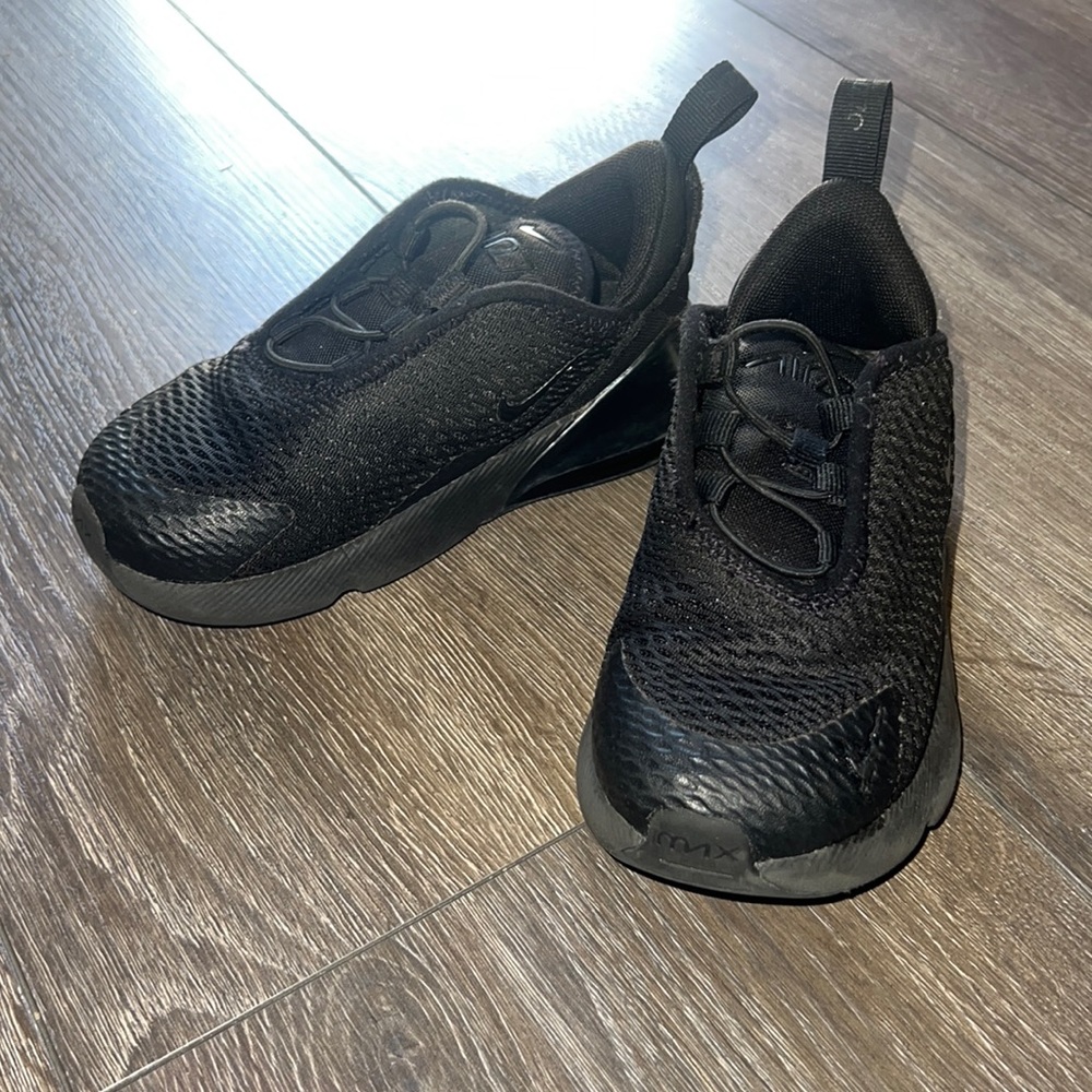 Nike air max 270 size 9c